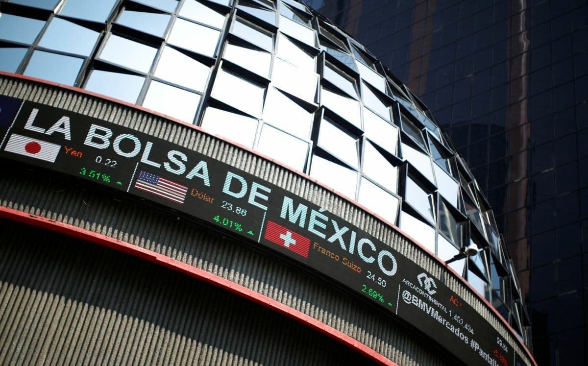 Bolsas de México caen por tercera jornada consecutiva este viernes