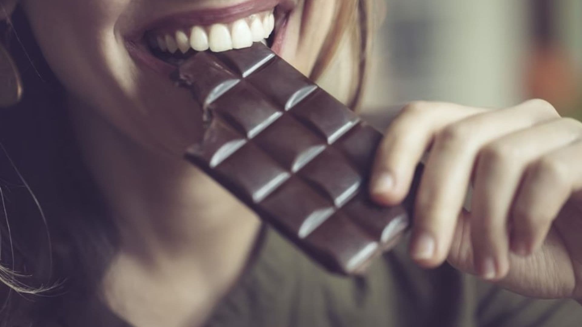 El chocolate negro y la salud mental: "El cacao puro puede influir en el cerebro, la concentración y el bienestar emocional"