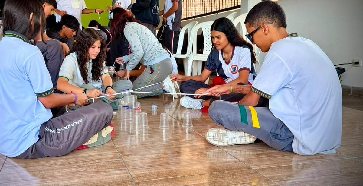 Jóvenes en extraedad participan en piloto para fortalecer bienestar emocional en modelos educativos flexibles en Dosquebradas